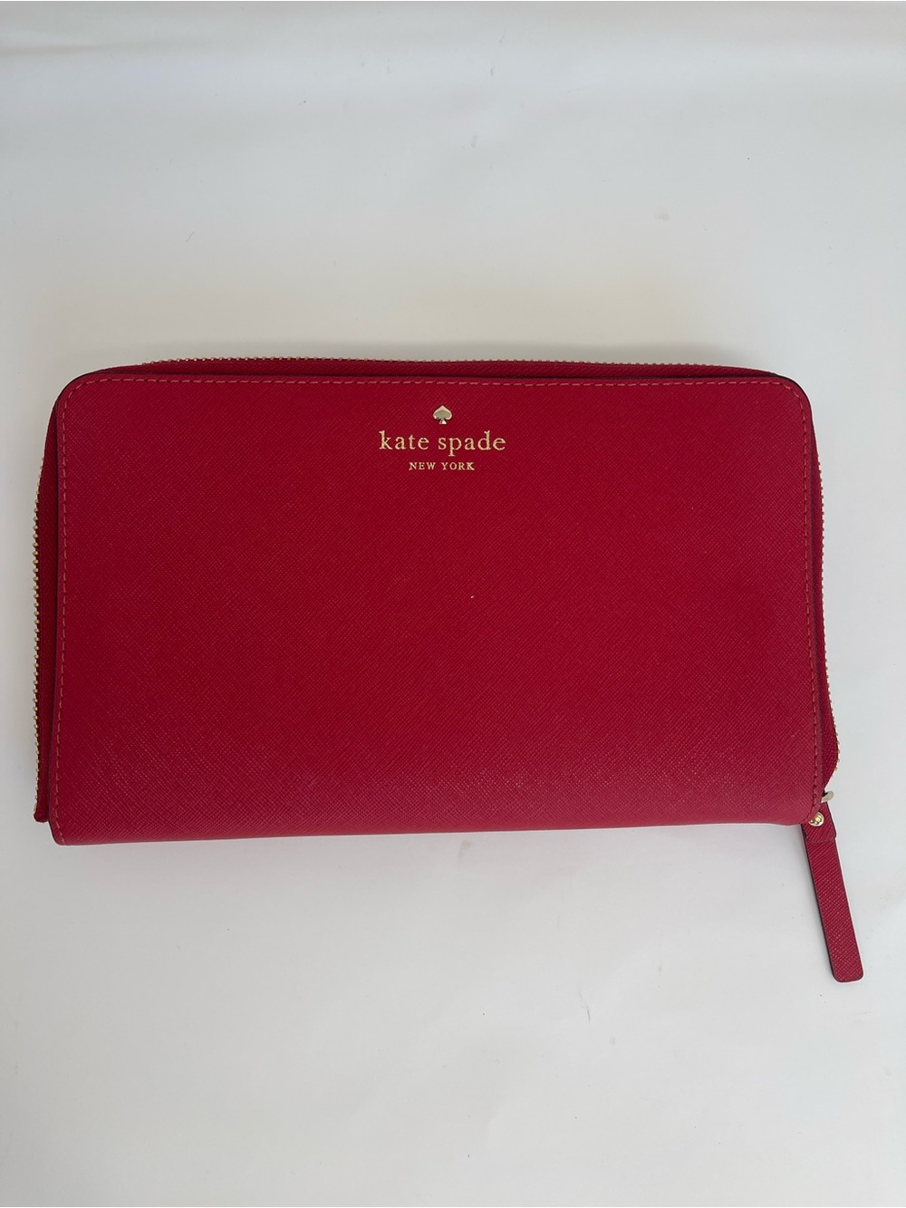 kate spade Red Saffiano Zip Wallet with Gold Logo